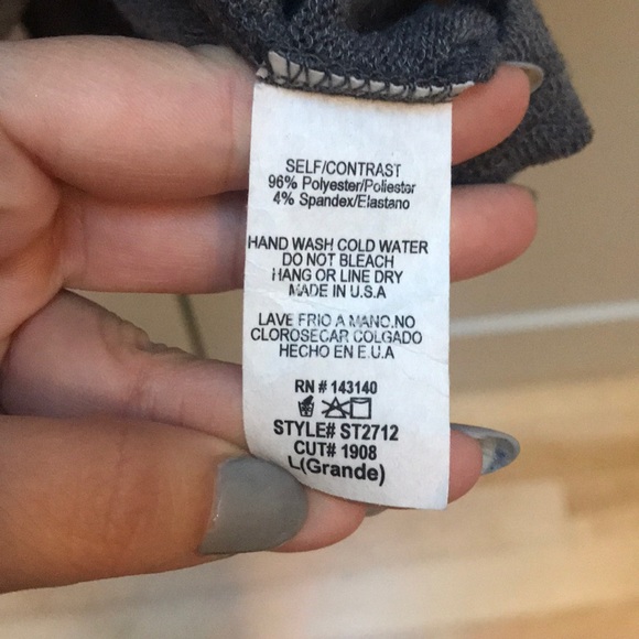 Gray pullover sweater - Picture 3 of 3